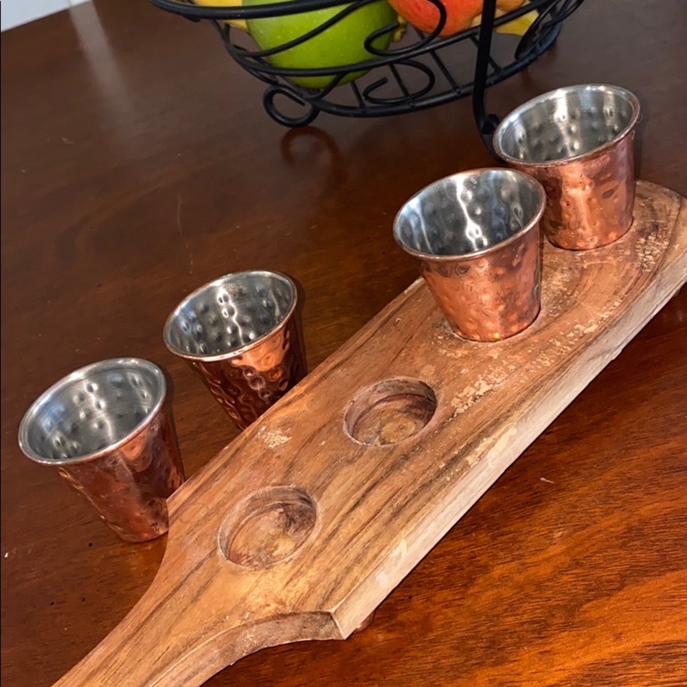 Set of shot glasses on wooden paddle - Picture 9 of 9